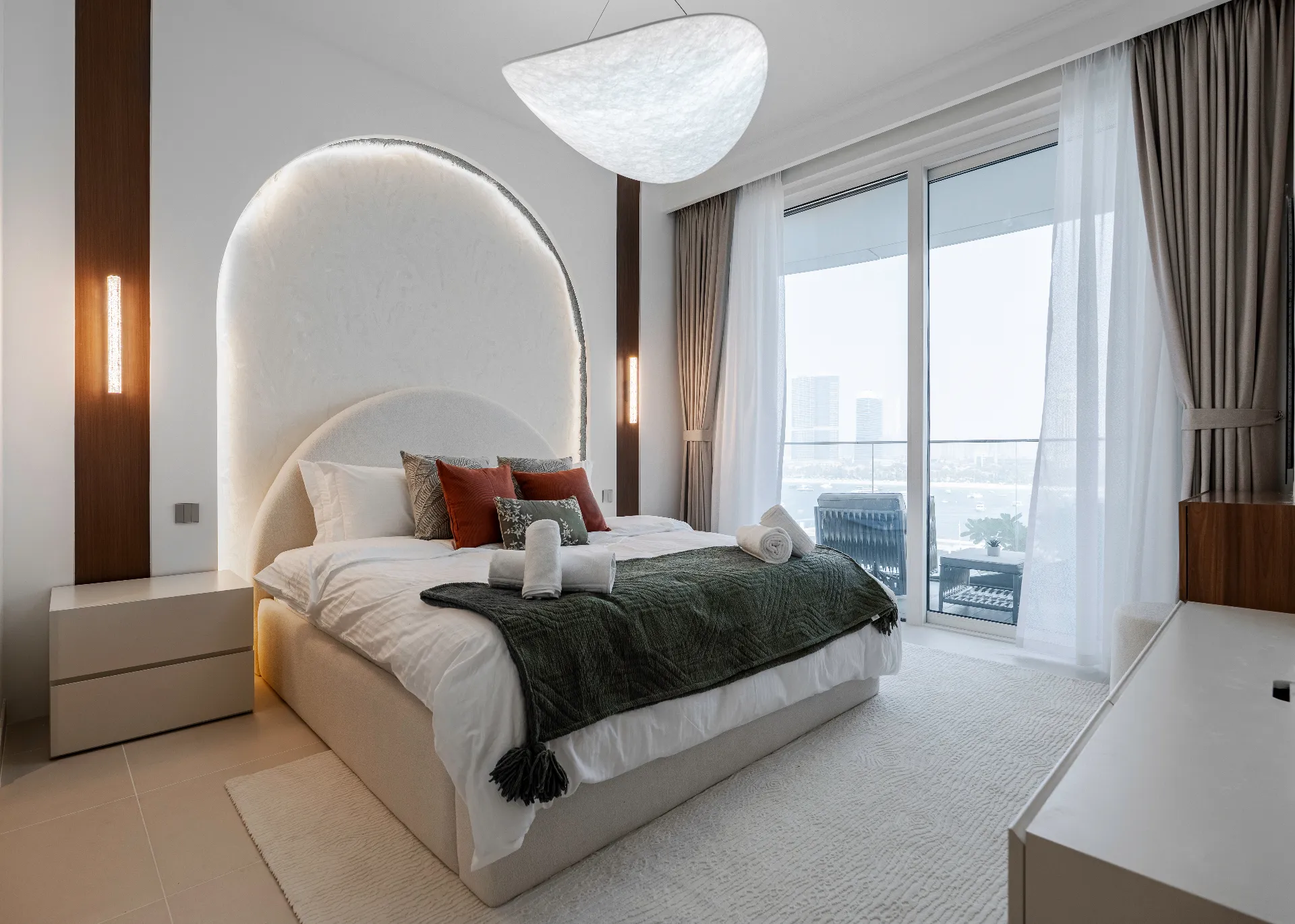 Luxury furnished residence on Palm Jumeirah, Dubai